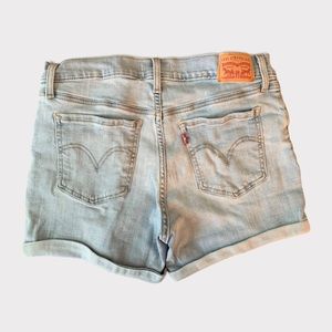 Levi’s Light Wash Jean Shorts